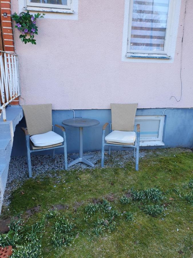 Hela Boendet Uthyres Överlida Esterno foto