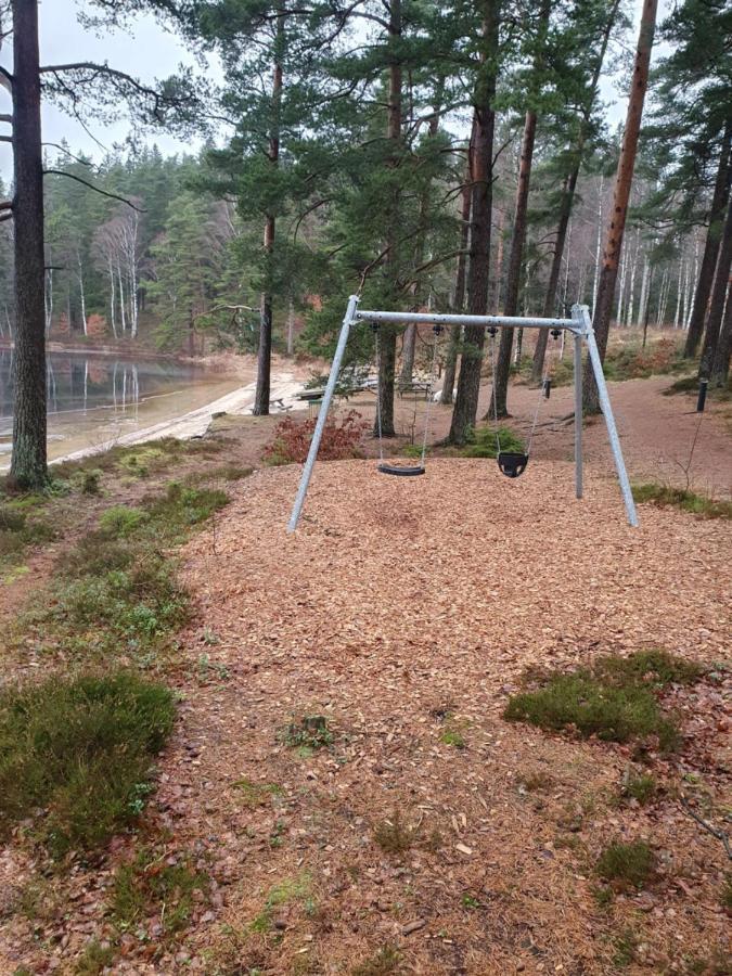 Hela Boendet Uthyres Överlida Esterno foto