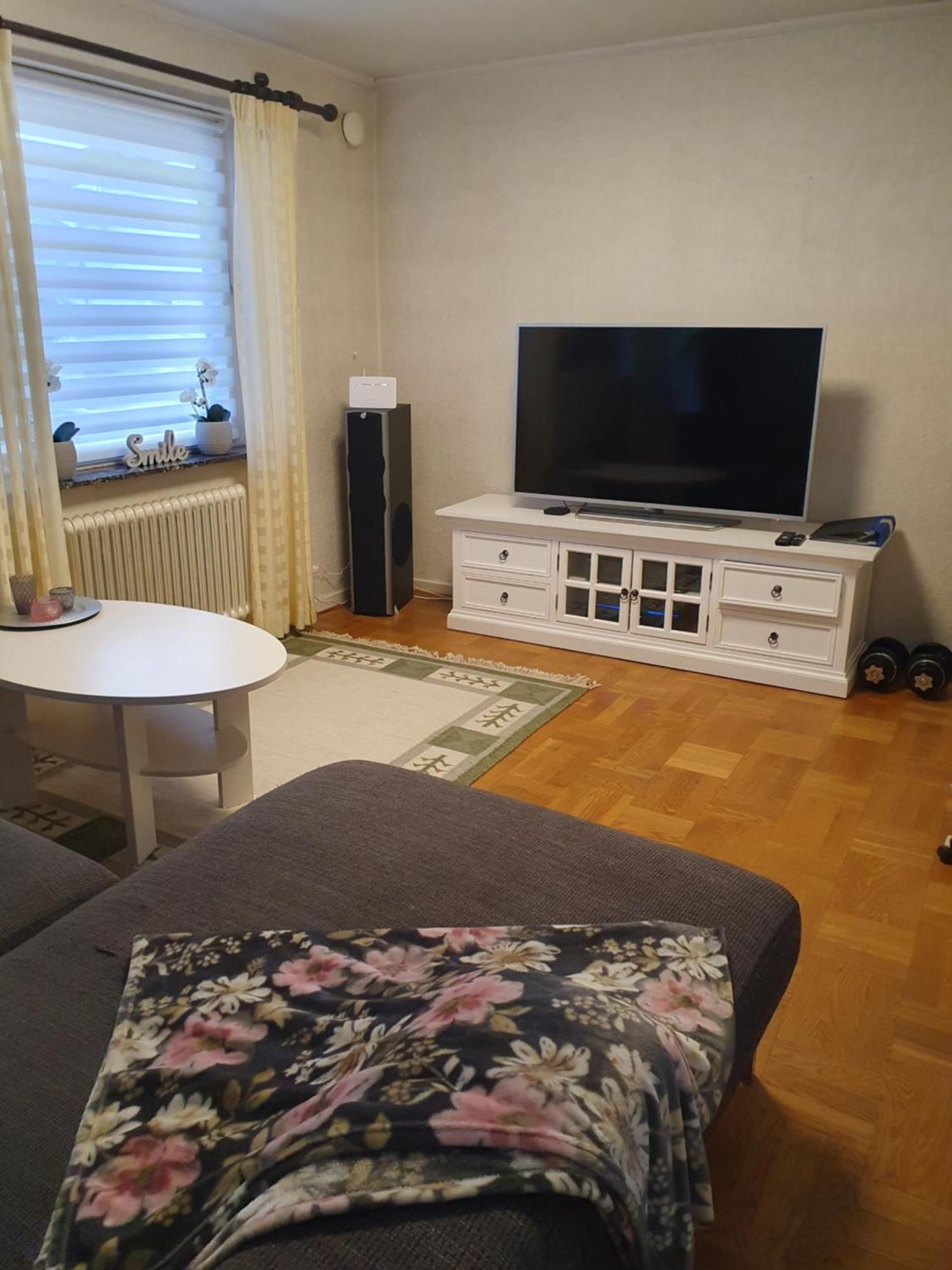 Hela Boendet Uthyres Överlida Esterno foto